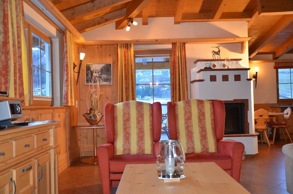 Apartamento Penthouse Kitzpanorama Kaprun Habitación foto